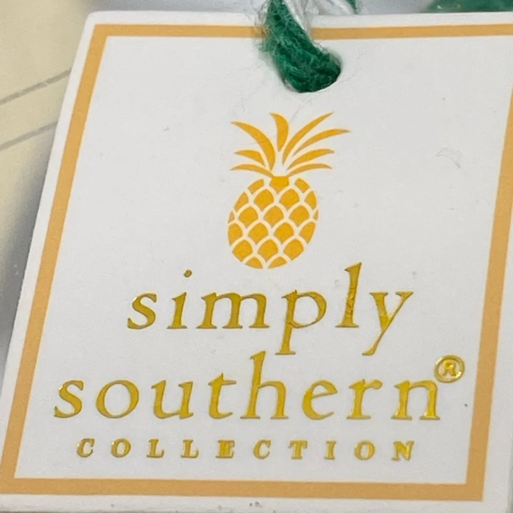 Simply Southern Collection Tag with Gold Pineapple